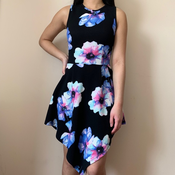 🧸2/$25🧸 Black Watercolour Flower Dress - Picture 3 of 5